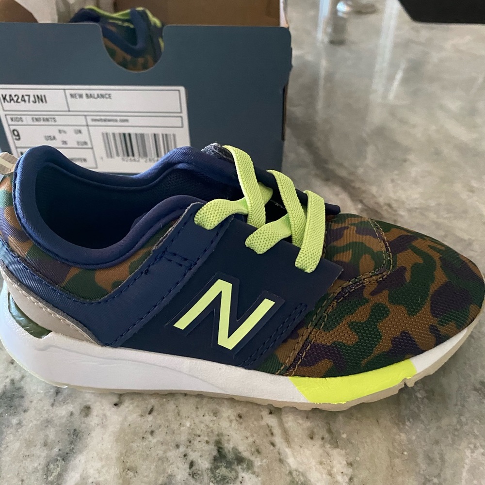 NEW Newbalance Kids camo sneaker